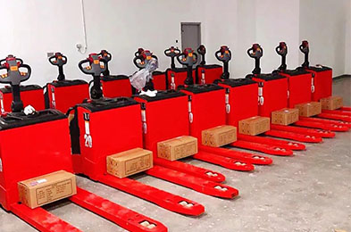 21 Einheiten MiMA Materialtransportgeräte, die an den Kunden geliefert werden